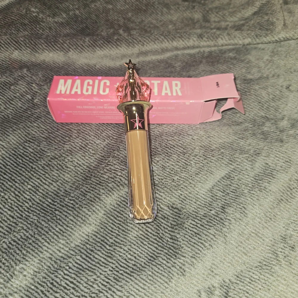 JEFFREE STAR COSMETICS Magic Star Concealer C22 BRAND NEW
